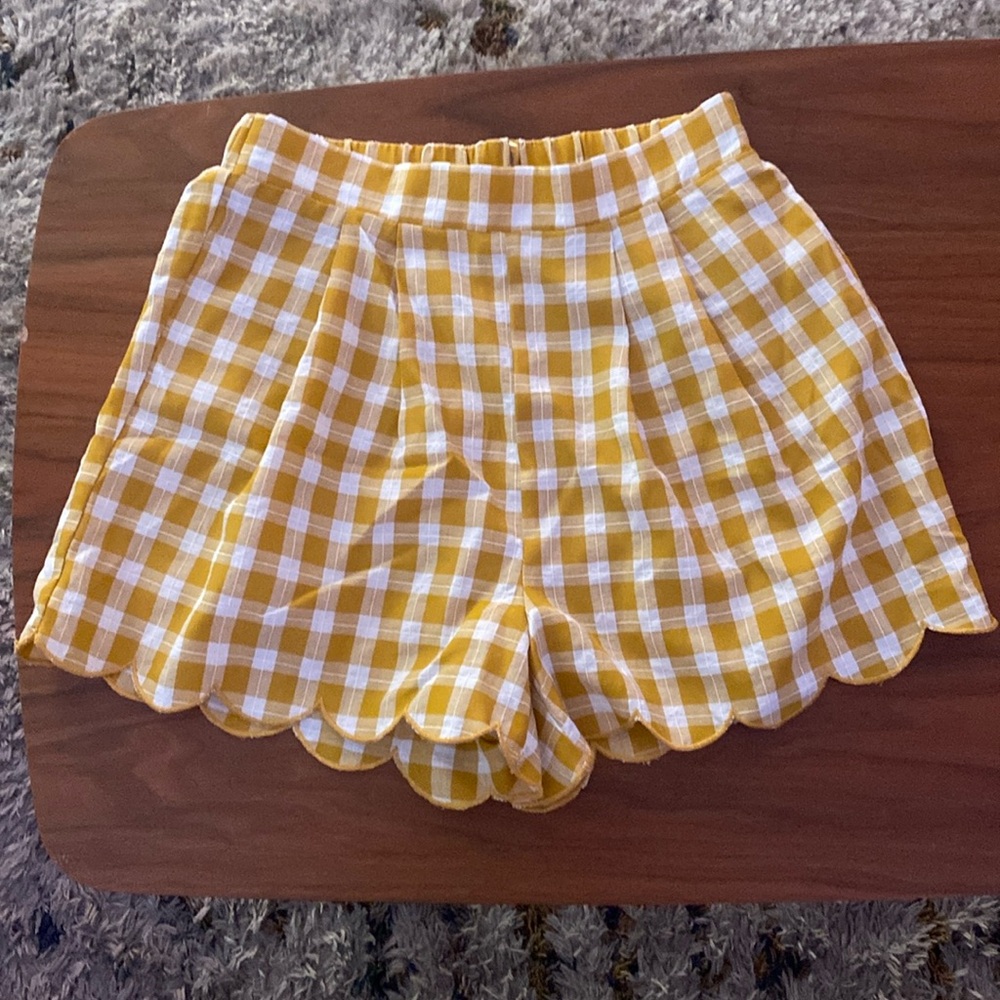 Entro Checkered Shorts